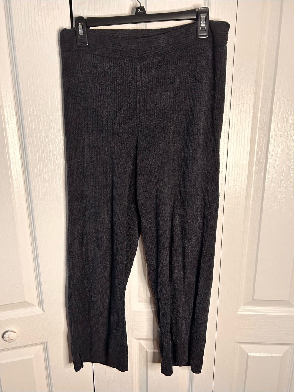 Barefoot Dreams Women’s CozyChic Ultra Lite Ribbed Slit Crop Pant Size Small